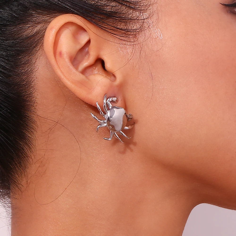 Claws Out Stud Earrings