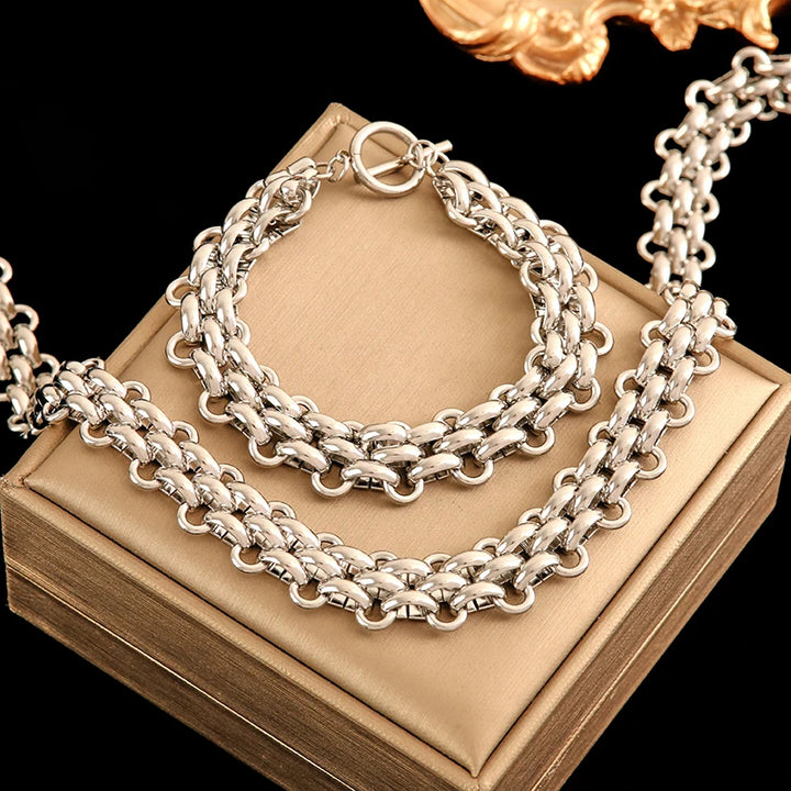 Heirloom Link Chain Set