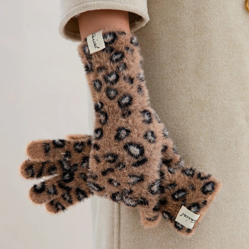 Maison Leopard Gloves