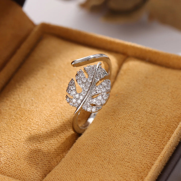 Isla Leaf Ring