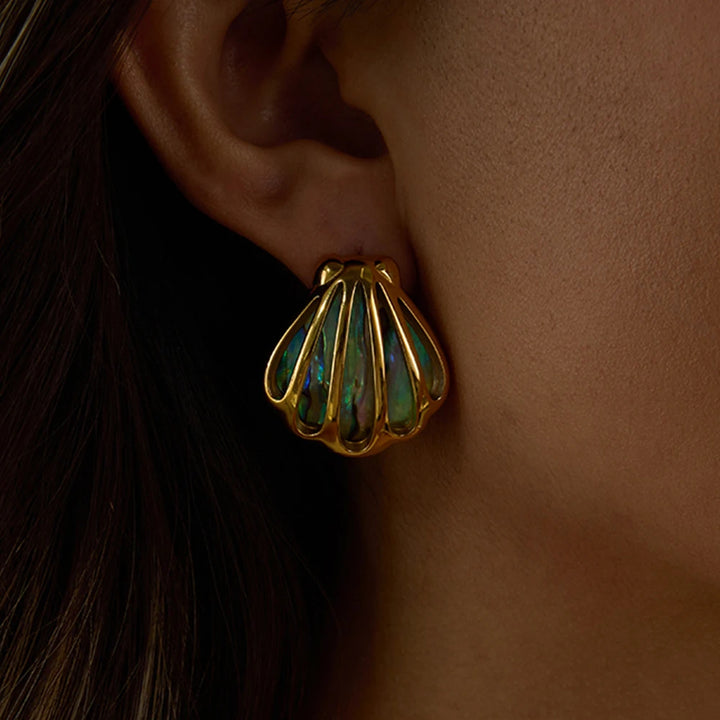 Siren Shell Earrings & Necklace Set