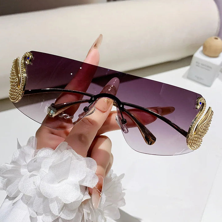 Swan Kiss Sunglasses