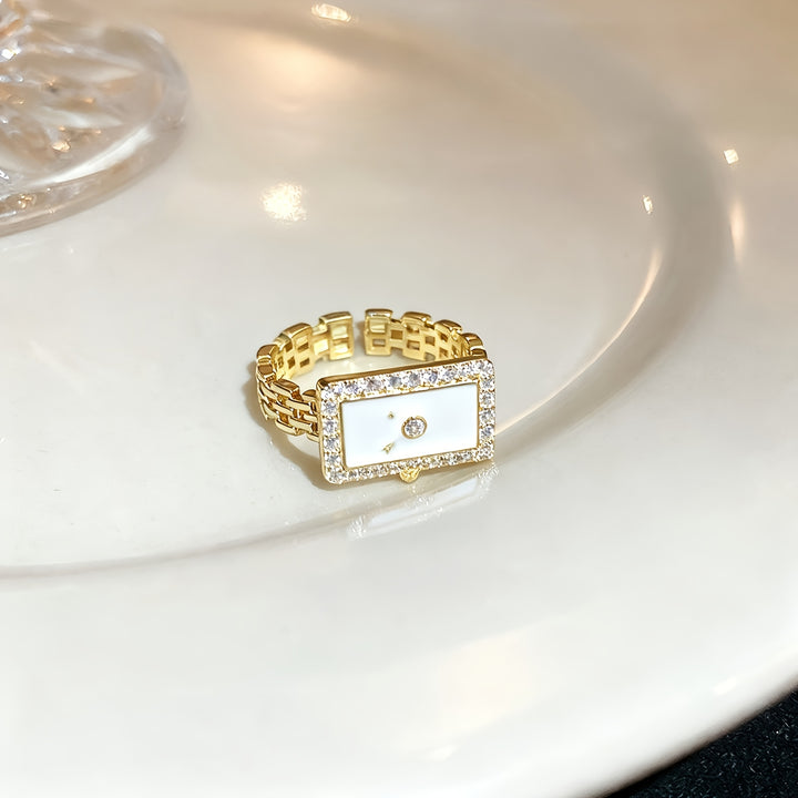 Belle Timekeeper Ring