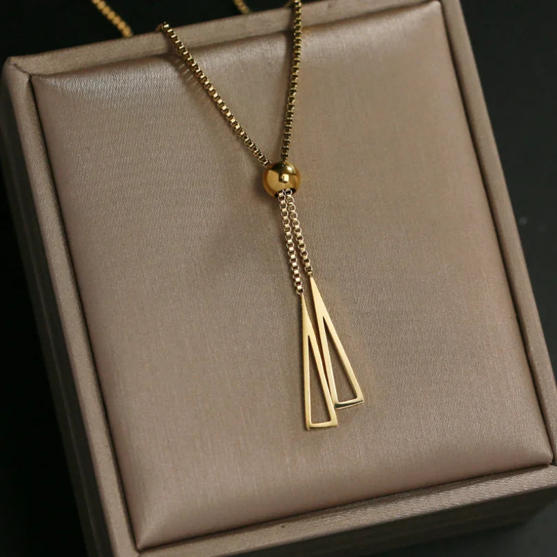 Acute Attraction Lariat Necklace