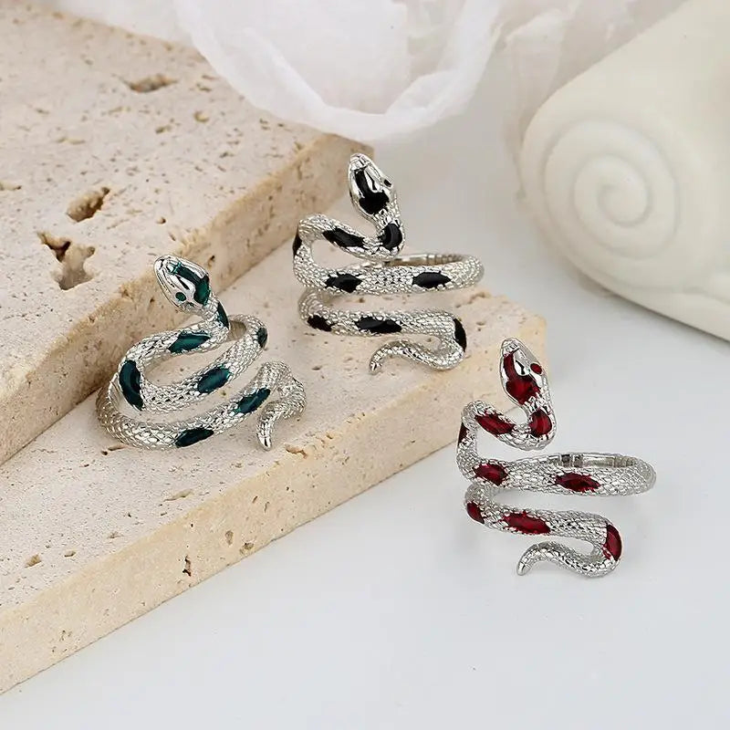 Venom Kiss Ring