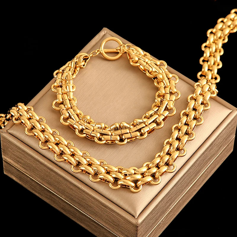 Heirloom Link Chain Set
