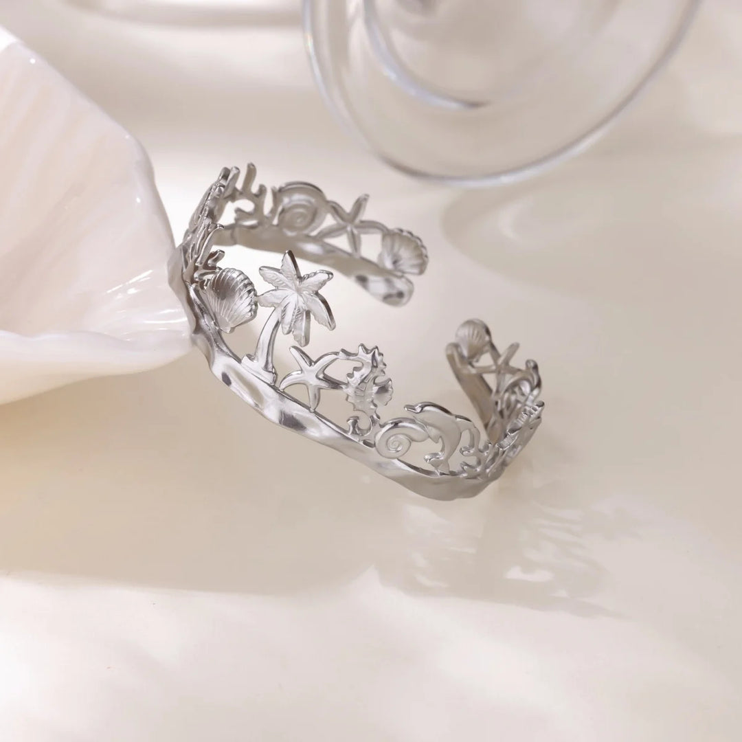 Isla Gold Cuff Bracelet