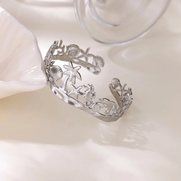 Isla Gold Cuff Bracelet