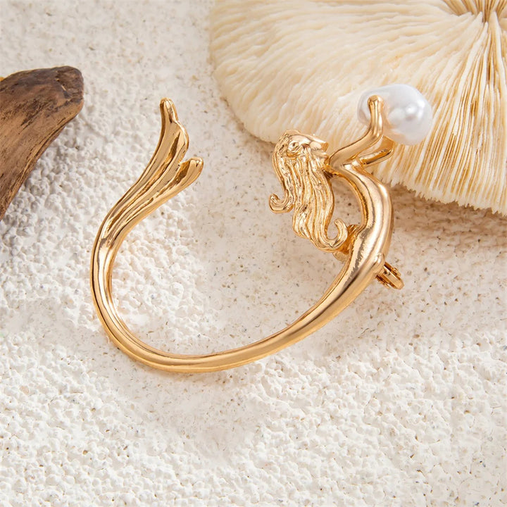 Sirena Pearl Ear Cuff