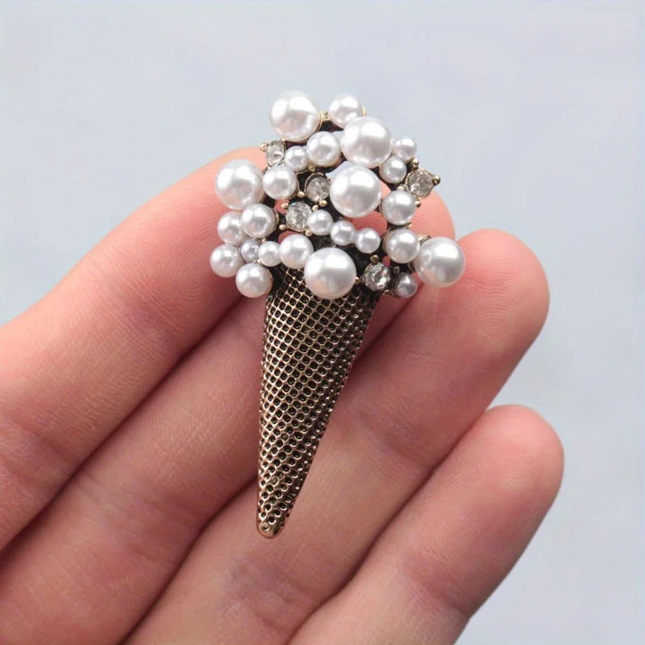 Creme de Perle Brooch