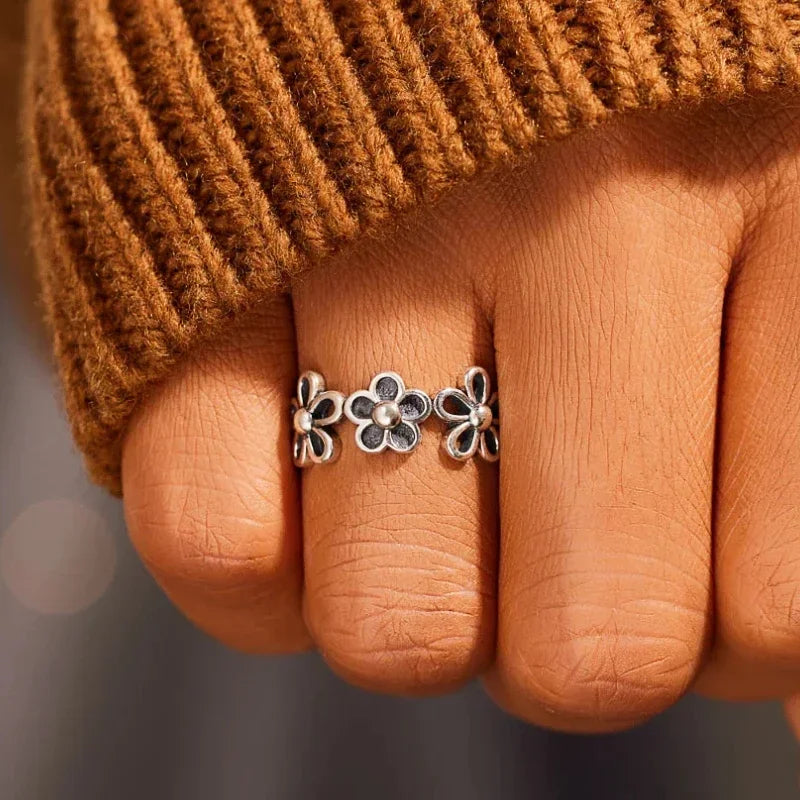 Daisy Dreams Leather Bracelet & Ring