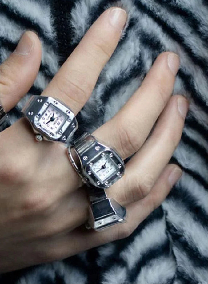 Lustra Ring Watch