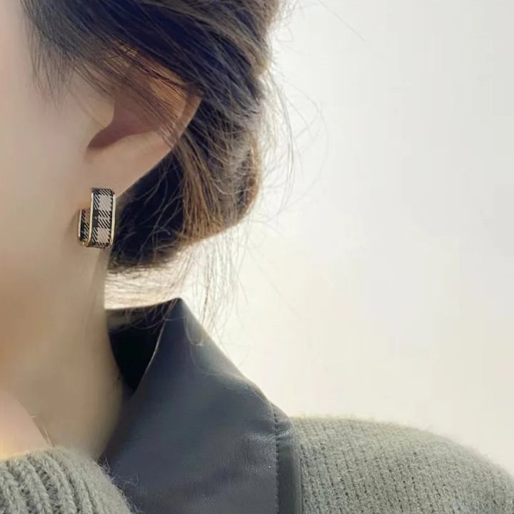 Uptown Houndstooth Earrings