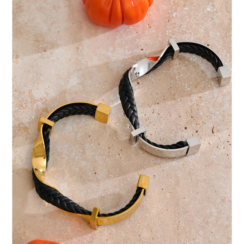 Entrelacé Cuff Bracelet