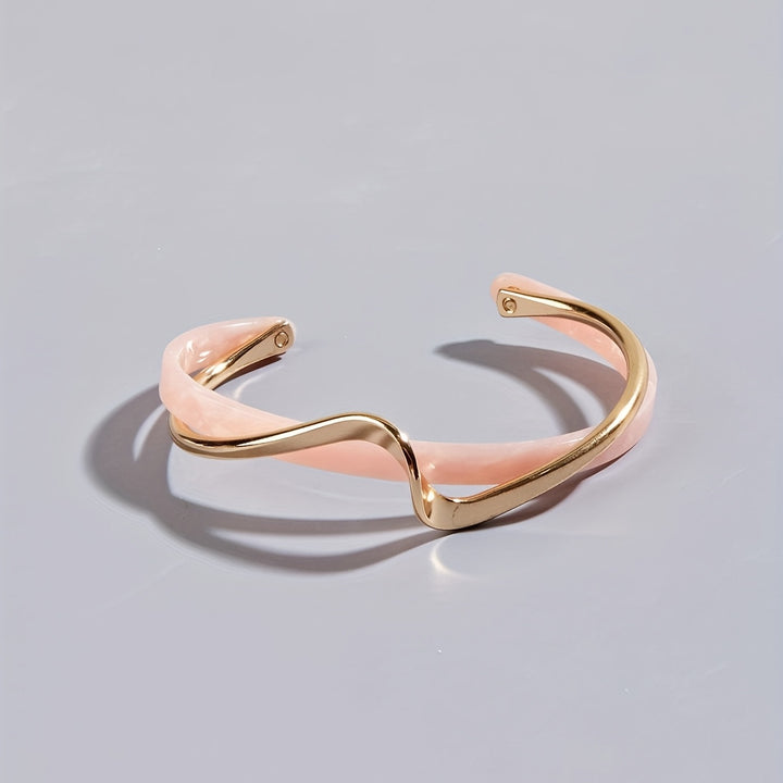 Vela Wave Cuff