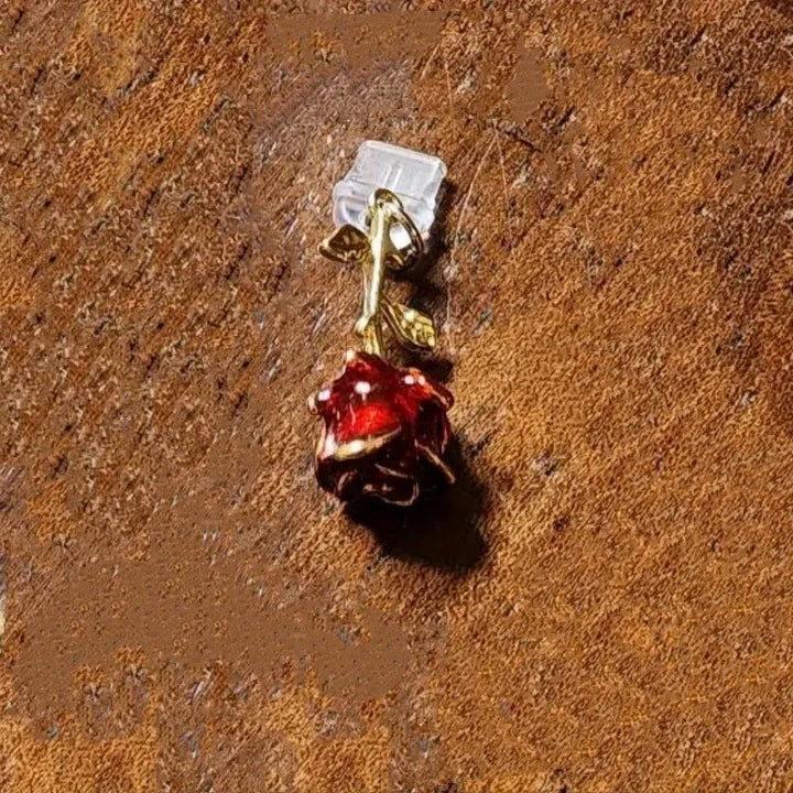 La Rose Phone Port Charm