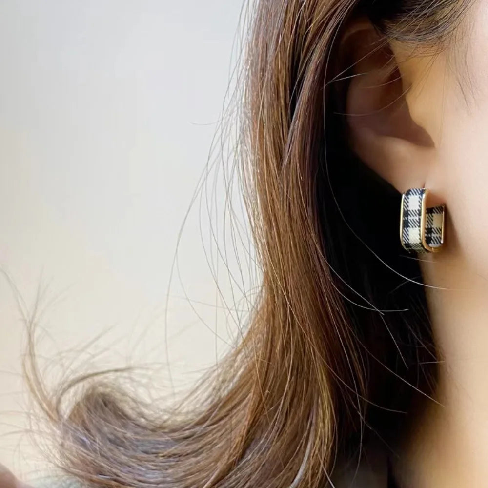 Uptown Houndstooth Earrings