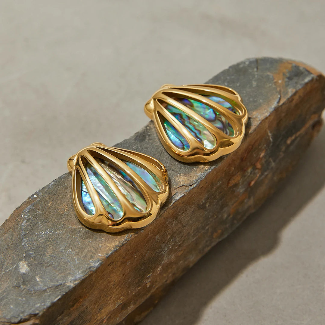 Siren Shell Earrings & Necklace Set