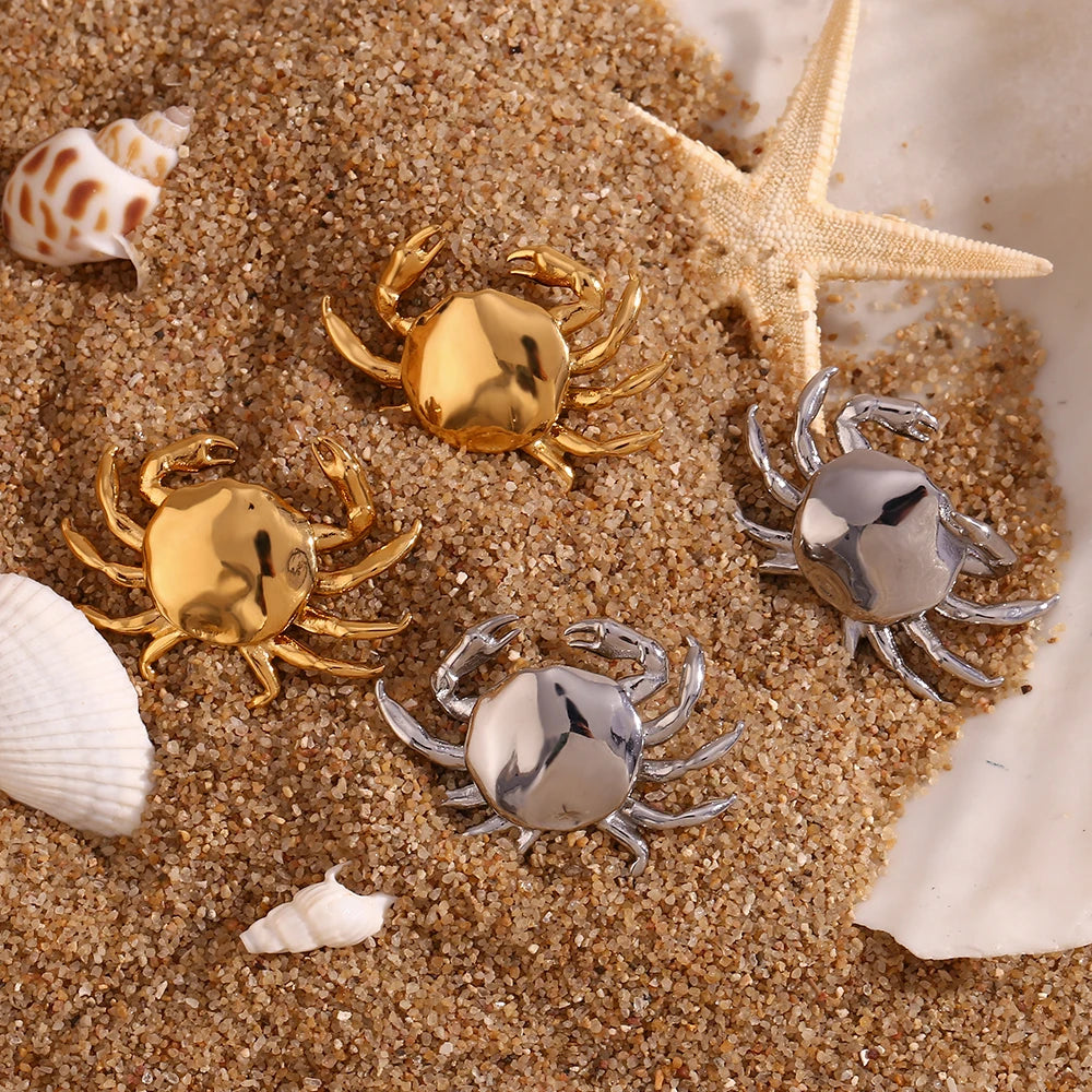 Claws Out Stud Earrings