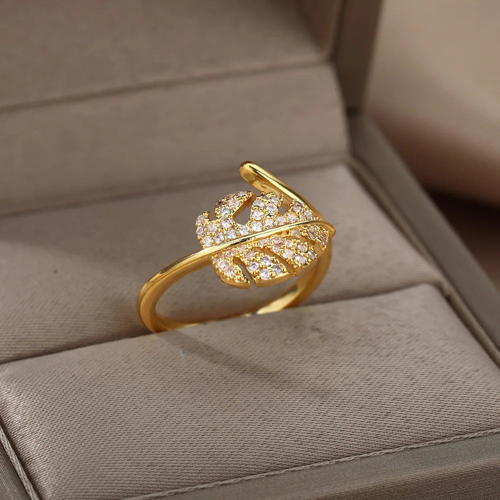 Isla Leaf Ring