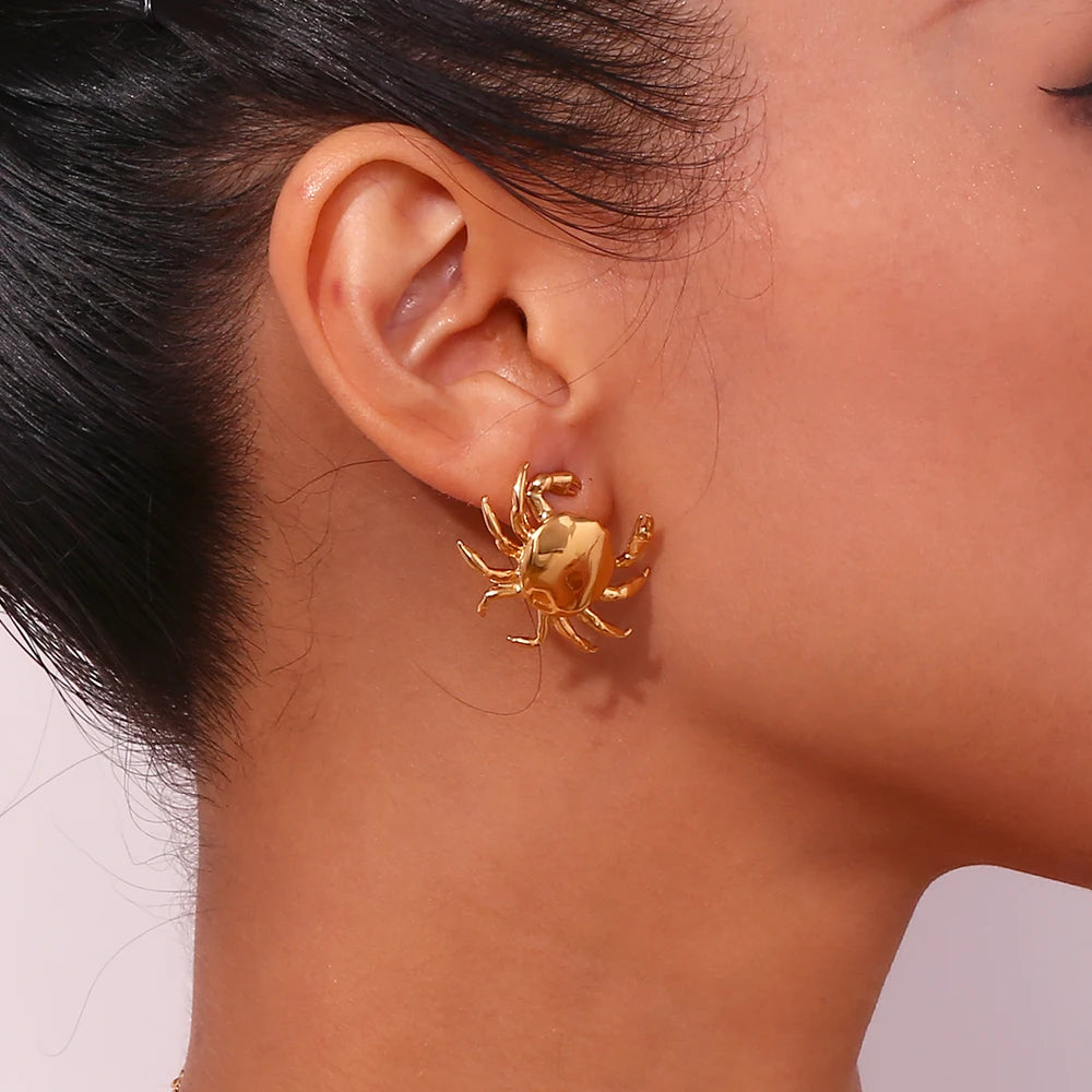 Claws Out Stud Earrings