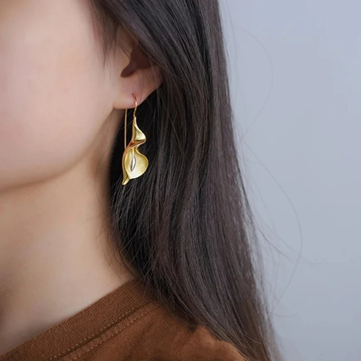 Calla Lily Drop Earrings