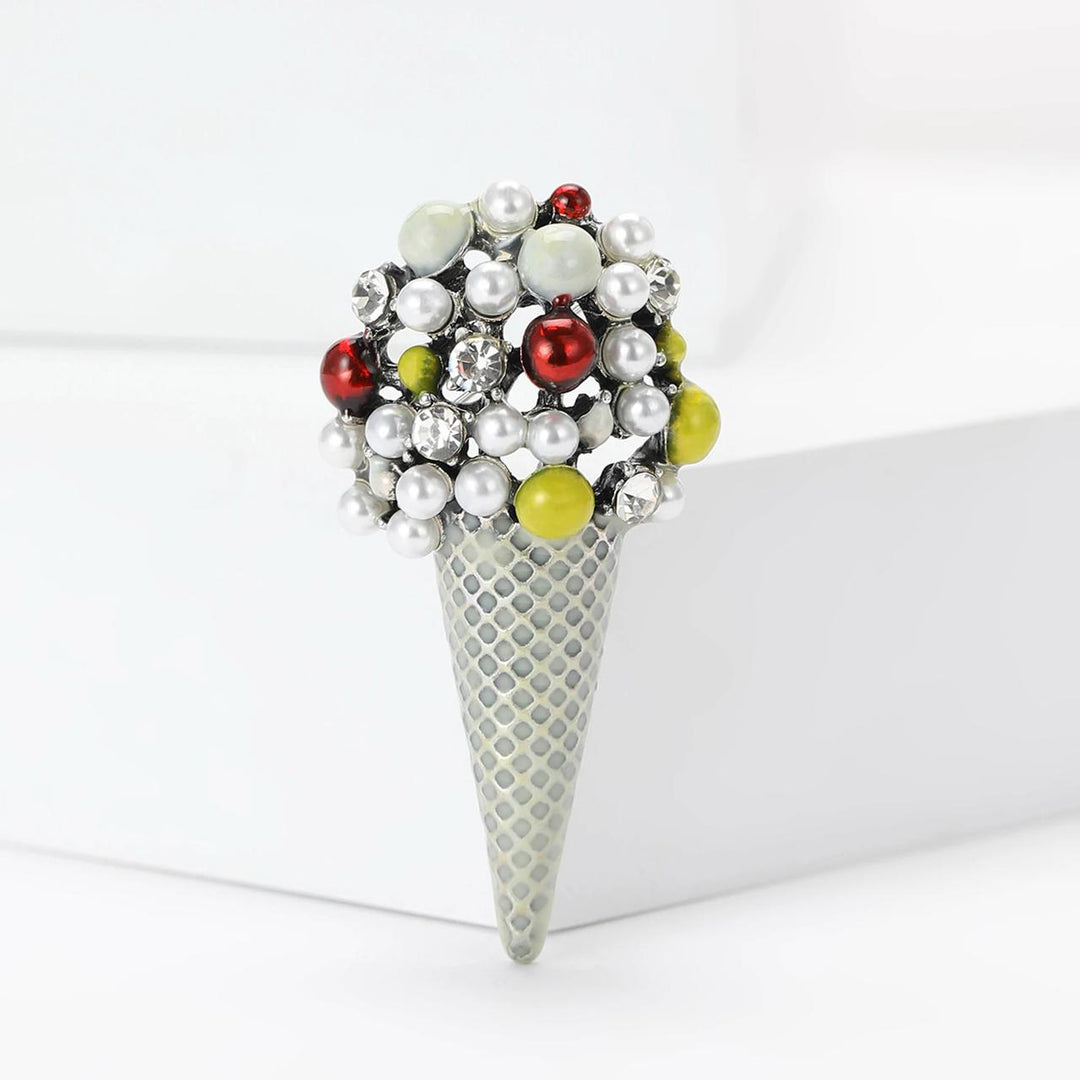 Creme de Perle Brooch