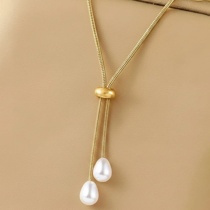 Serena Pearl Lariat Necklace