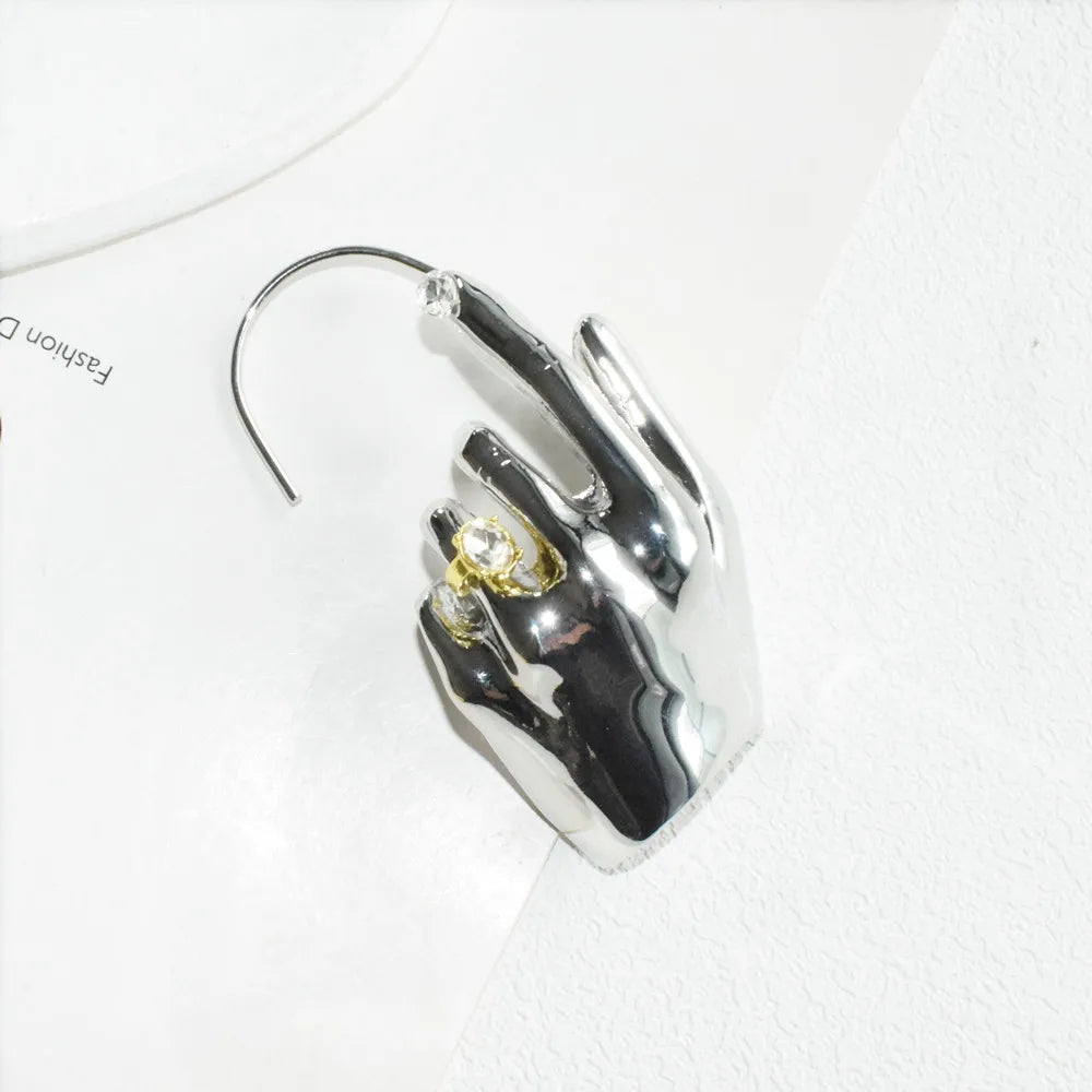 Avant Hand Ear Cuff