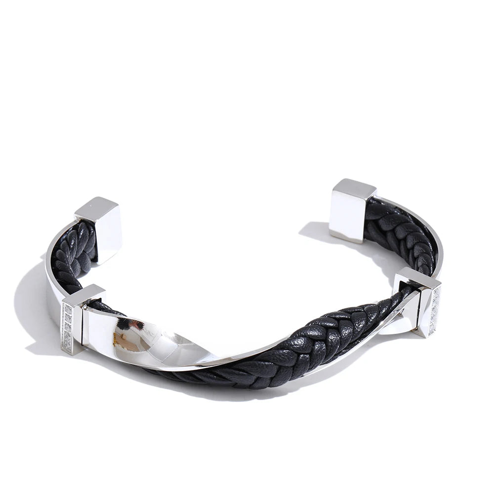Entrelacé Cuff Bracelet