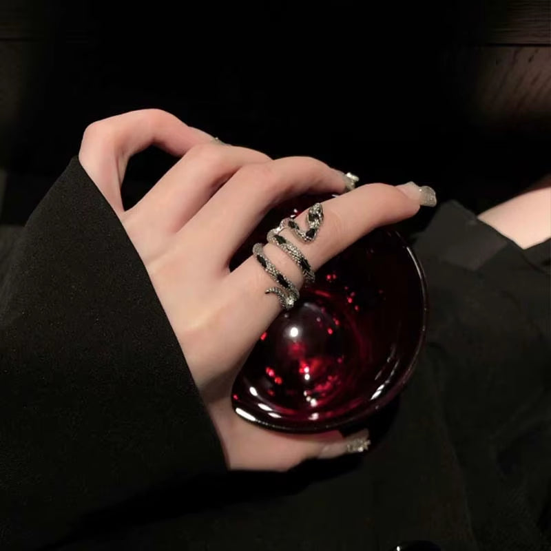 Venom Kiss Ring